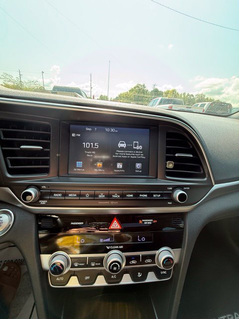 Used 2019 Hyundai Elantra Value Edition w/ Cargo Package FWD image 12