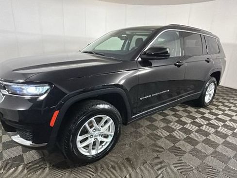 Used 2023 Jeep Grand Cherokee L Laredo AWD/4WD image 6