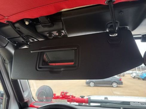 Used 2018 Jeep Wrangler Unlimited Sport image 31