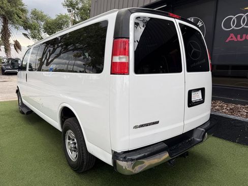Used 2020 Chevrolet Express 3500 LT w/ LT Preferred Equipment Group RWD image 4