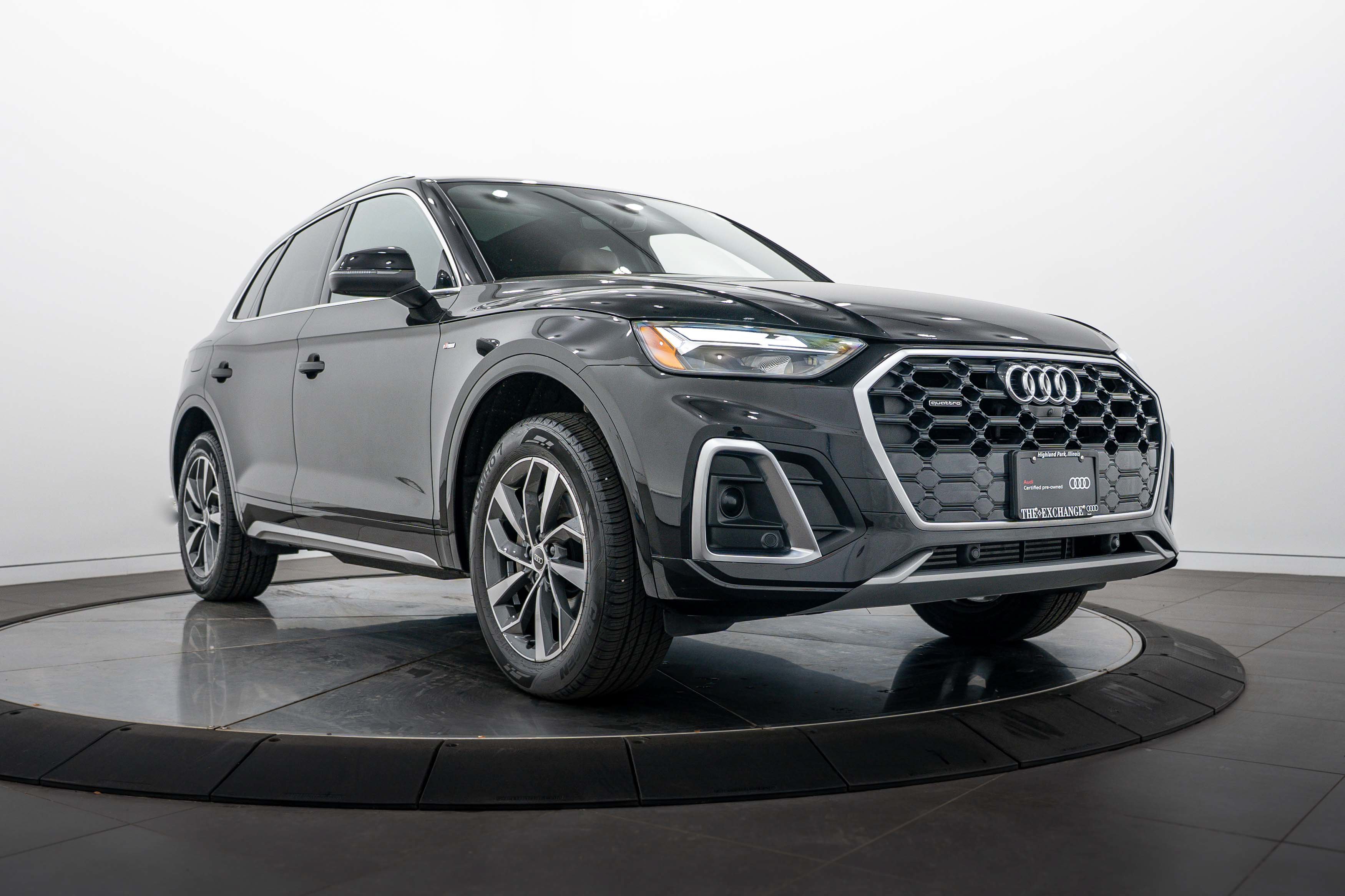 Certified 2024 Audi Q5 2.0T Premium Plus AWD/4WD image 1