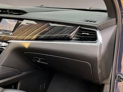 New 2025 Cadillac XT6 Premium Luxury image 16