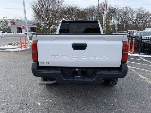 Used 2024 Toyota Tacoma SR image 7