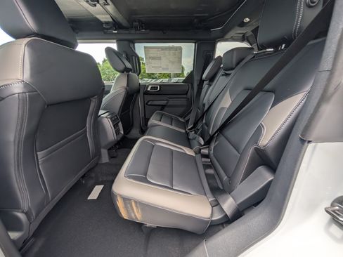 New 2026 Ford Bronco Outer Banks AWD/4WD image 9