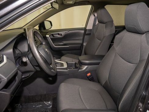 Used 2025 Toyota RAV4 XLE w/ Convenience Package image 11