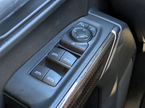 Used 2021 Chevrolet Silverado 1500 LT image 31