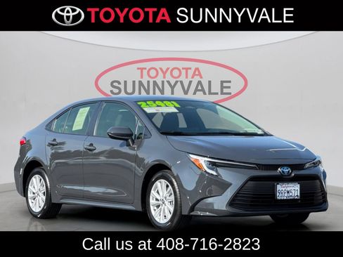 Certified 2025 Toyota Corolla LE w/ LE Premium Package FWD image 11