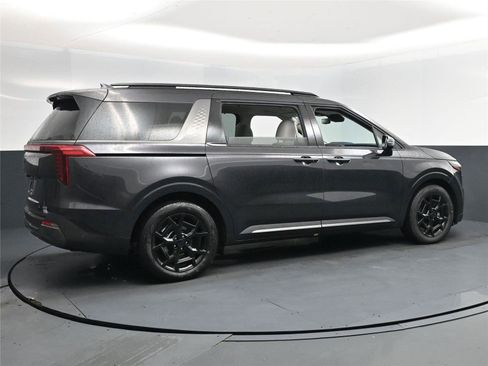 New 2026 Kia Carnival SX Prestige image 4