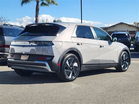 New 2026 Hyundai Ioniq 5 SE image 2