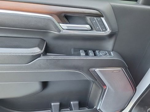 Used 2024 GMC Sierra 2500 Denali w/ Denali Reserve Package image 20