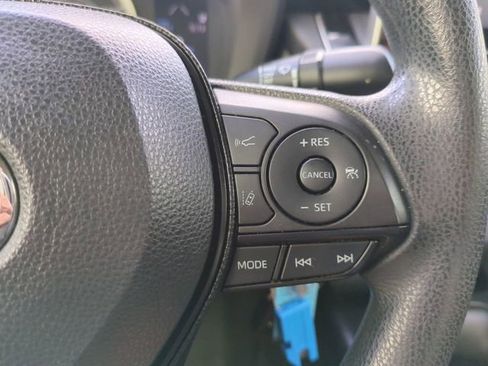 Used 2021 Toyota Corolla LE image 28