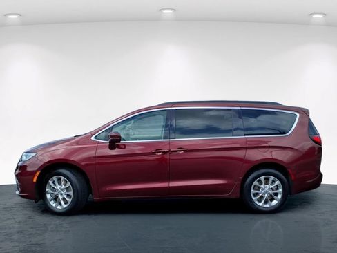 Used 2022 Chrysler Pacifica Touring-L AWD/4WD image 16