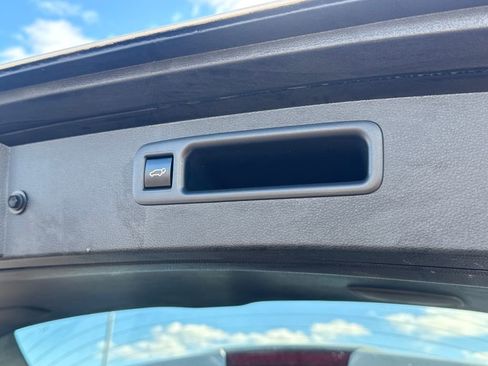 Used 2021 Toyota Highlander Platinum image 9