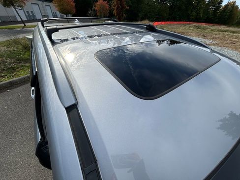 Used 2021 Honda Pilot Touring image 29