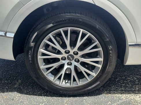 Used 2022 Genesis GV80 2.5T w/ Advanced Package 03 RWD image 10