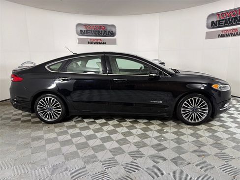 Used 2018 Ford Fusion Platinum image 4