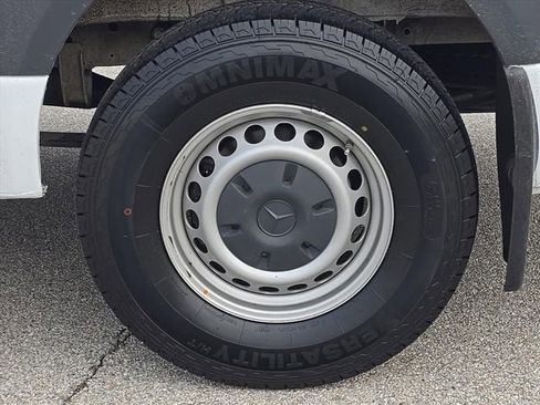 Used 2023 Mercedes-Benz Sprinter 144 Cargo image 12