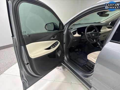 Used 2024 Buick Encore GX Avenir w/ Avenir Technology Package image 8