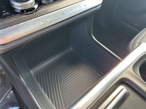 New 2025 Ford Expedition Max Platinum w/ Stealth Performance Package image 35