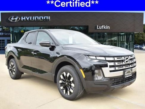 Certified 2025 Hyundai Santa Cruz SE FWD image 1
