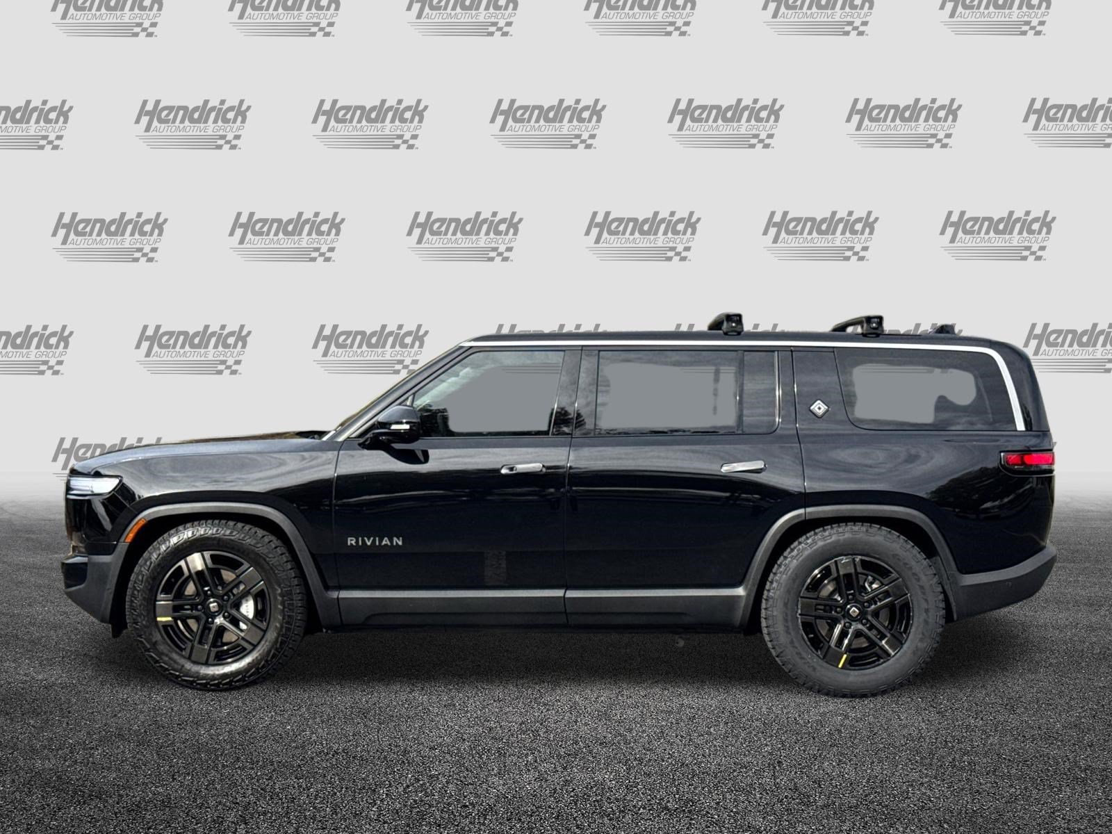 Used 2025 Rivian R1S Adventure Dual AWD/4WD image 8