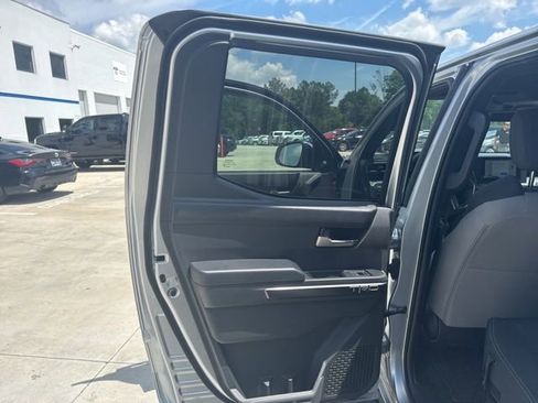 Used 2024 Toyota Tacoma TRD Off-Road AWD/4WD image 18