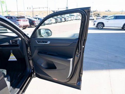 New 2026 Volkswagen Atlas Cross Sport SEL Premium R-Line image 15