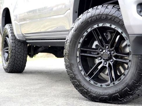 Used 2022 RAM 1500 Laramie w/ Sport Appearance Package image 4