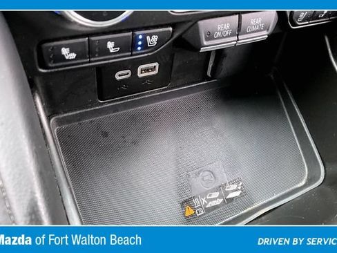 Used 2024 GMC Yukon SLT RWD image 26