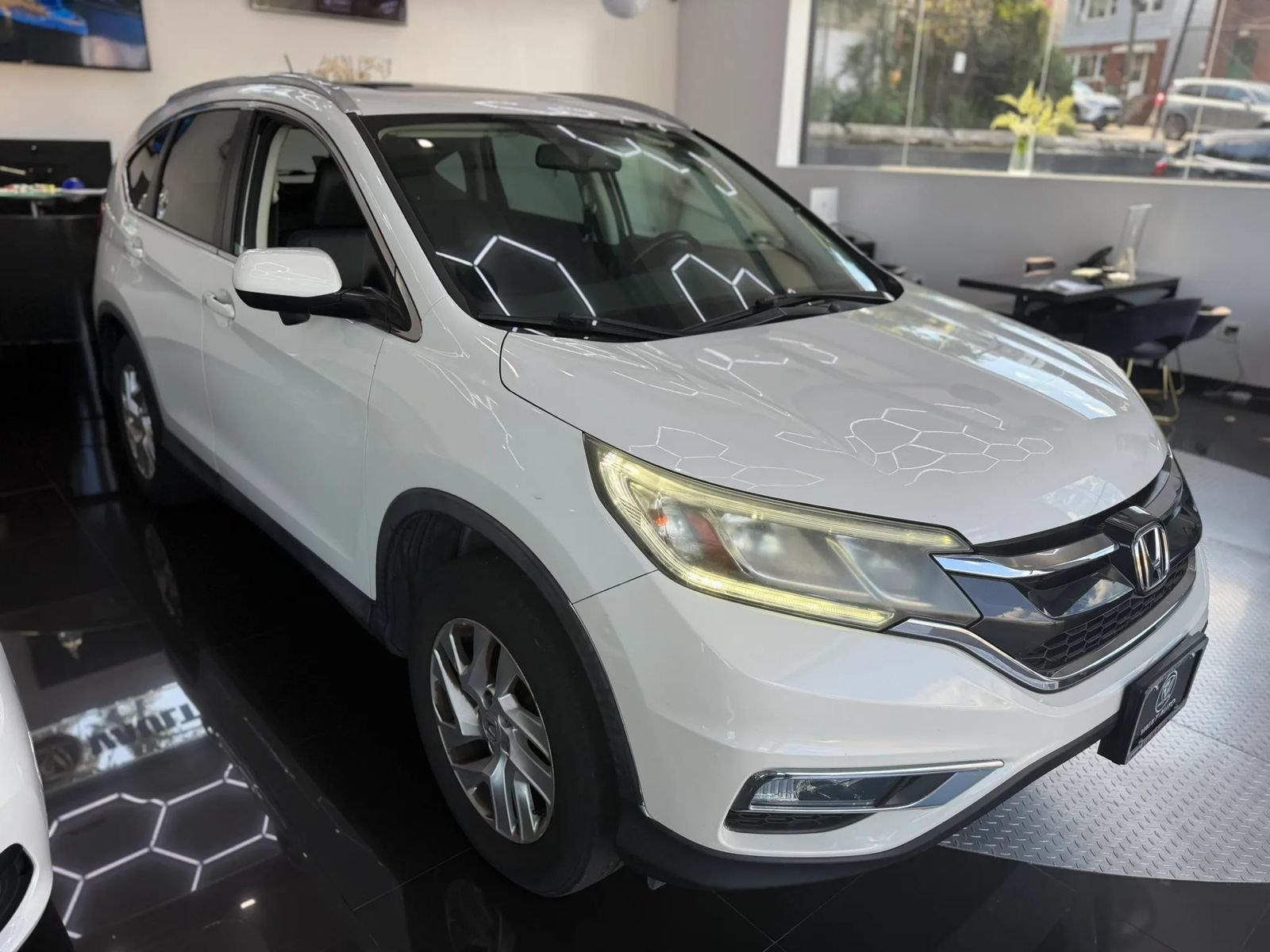 Used 2016 Honda CR-V EX-L image 2