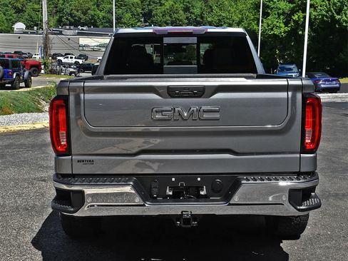 Used 2019 GMC Sierra 1500 SLT w/ SLT Premium Plus Package AWD/4WD image 7