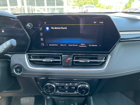 Used 2024 Chevrolet TrailBlazer ACTIV w/ Convenience Package FWD image 10