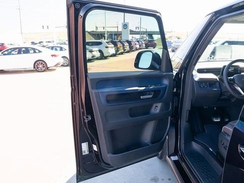 New 2025 Volkswagen ID. Buzz Pro S image 10