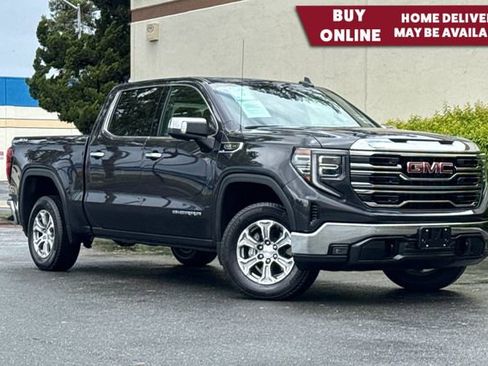 Used 2025 GMC Sierra 1500 SLT image 1