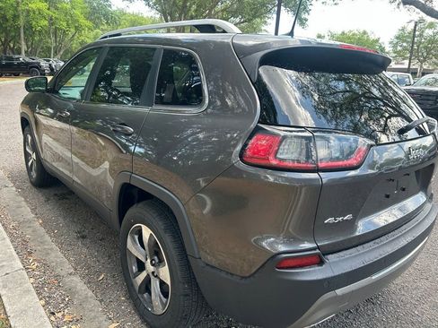 Used 2019 Jeep Cherokee Limited AWD/4WD image 8