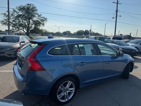Used 2015 Volvo V60 T5 Platinum FWD image 7