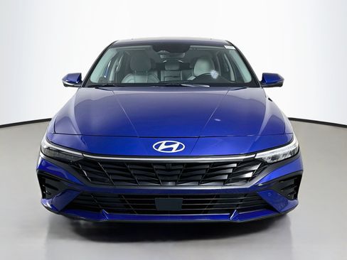 Used 2024 Hyundai Elantra Limited FWD image 2