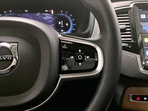 Used 2024 Volvo XC90 B6 Plus image 25