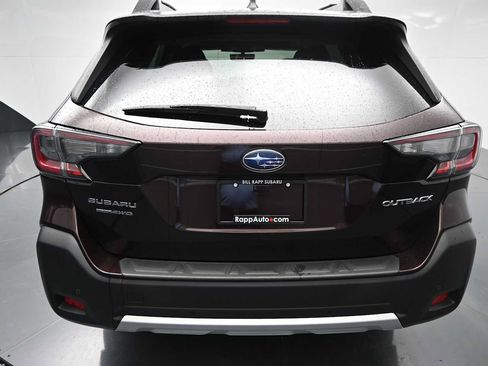 Used 2025 Subaru Outback Limited AWD/4WD image 5