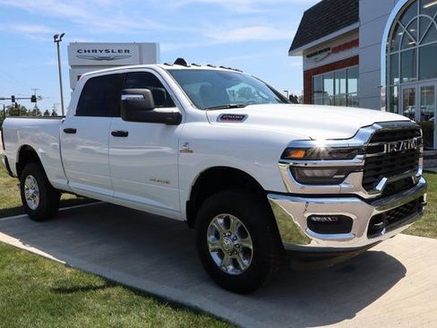 New 2025 RAM 2500 Big Horn AWD/4WD image 3
