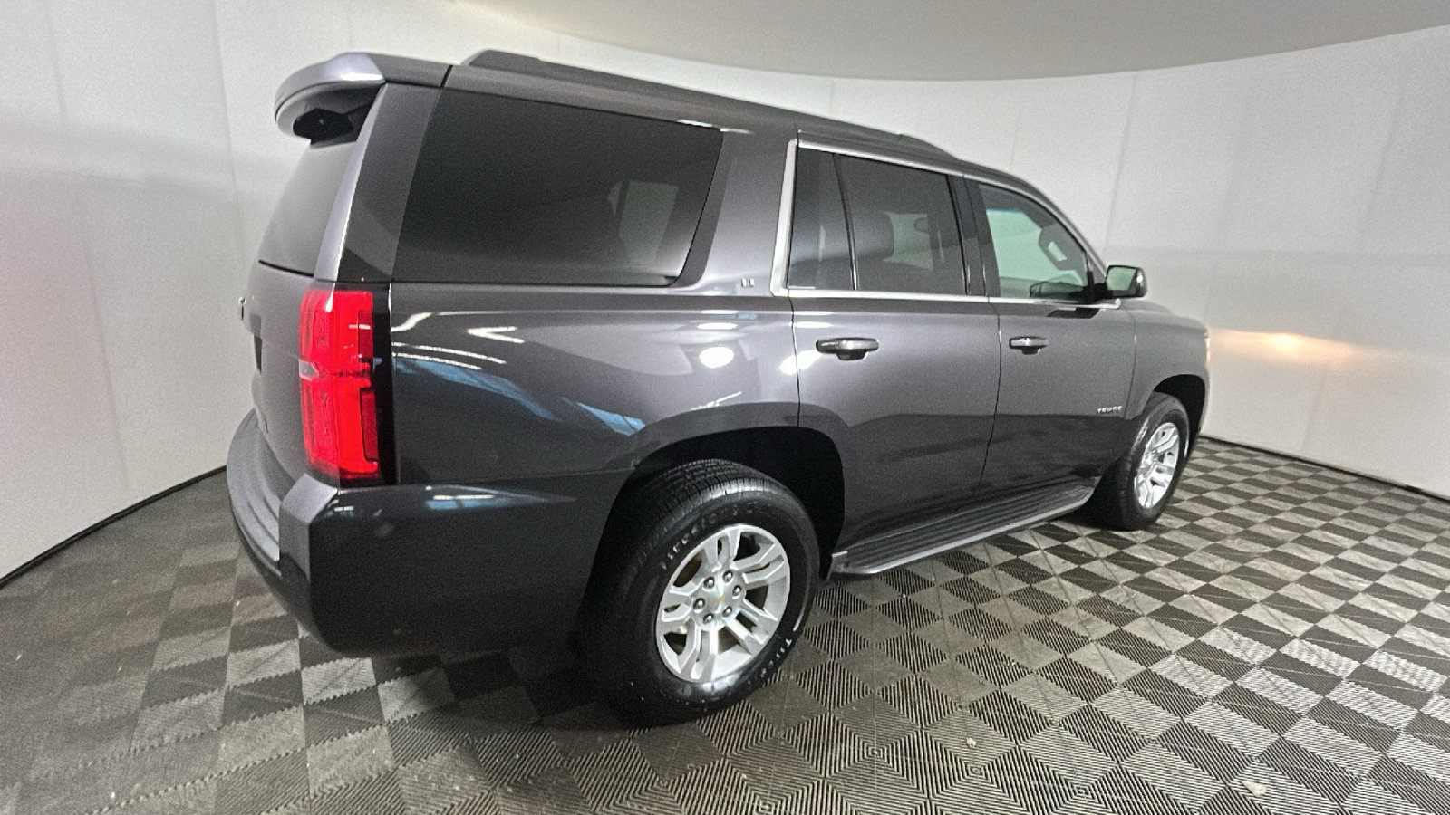 Used 2015 Chevrolet Tahoe LT w/ Max Trailering Package AWD/4WD image 3