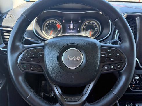 Used 2021 Jeep Cherokee Trailhawk w/ Technology Group AWD/4WD image 30