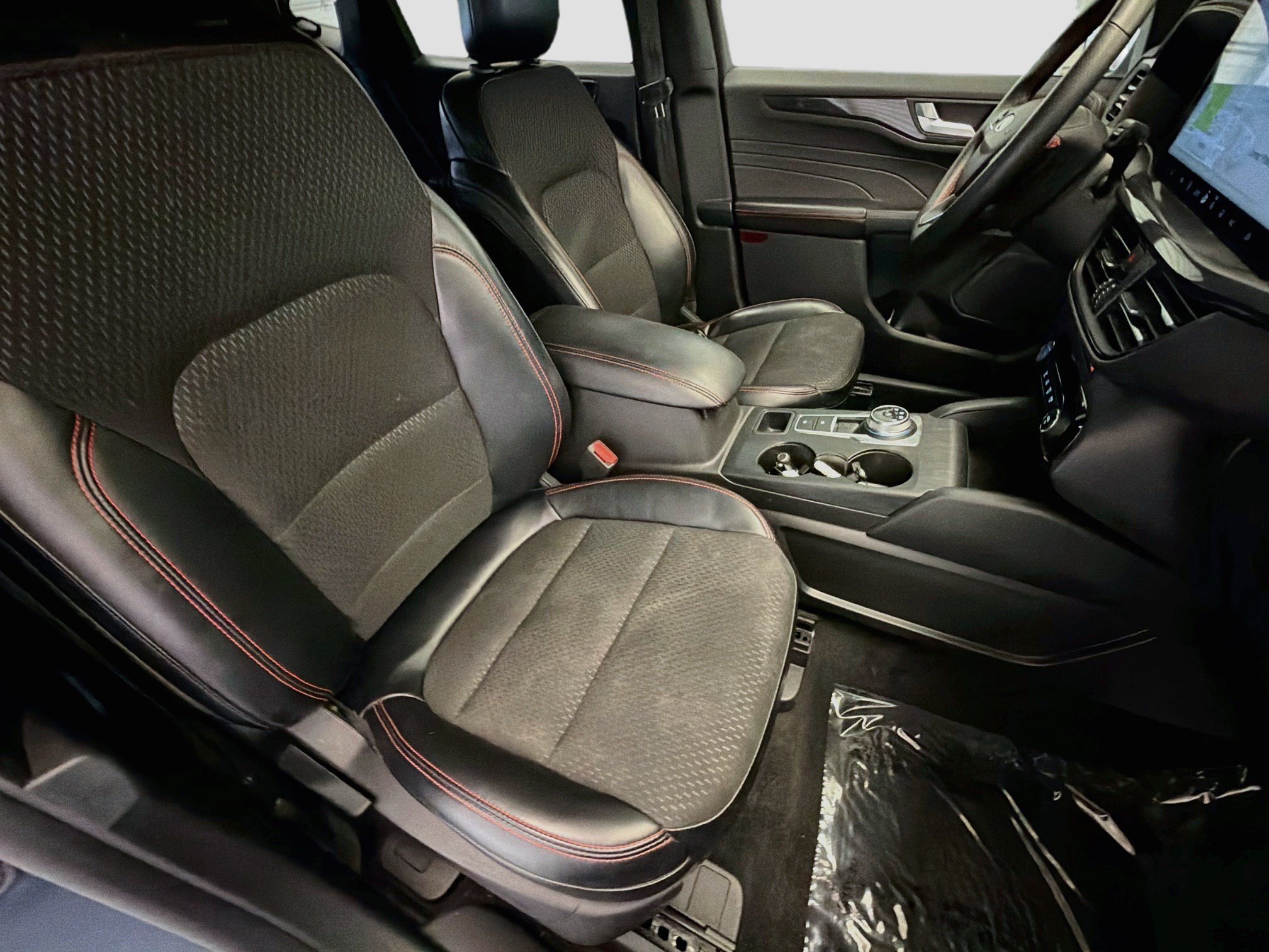 Used 2024 Ford Escape ST-Line w/ Tech Pack #1 FWD image 15