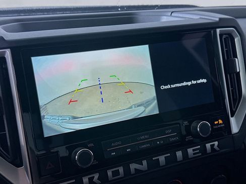 Used 2025 Nissan Frontier SV image 10