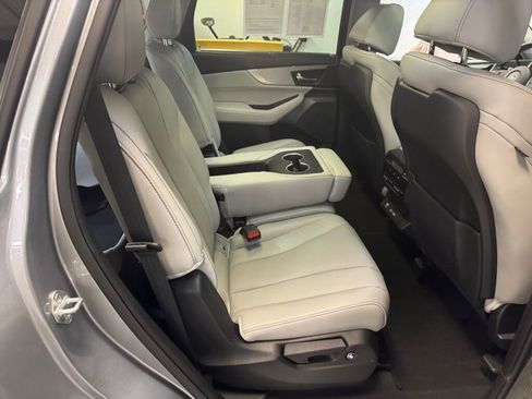 Certified 2023 Acura MDX FWD w/ Technology Package image 33