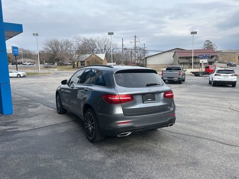 Used 2019 Mercedes-Benz GLC 300 image 6