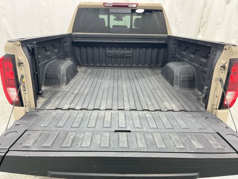 Certified 2022 GMC Sierra 1500 Elevation w/ Elevation Premium Package image 11