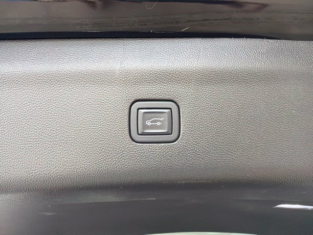 Used 2023 Buick Enclave Essence w/ Experience Buick Package AWD/4WD image 8