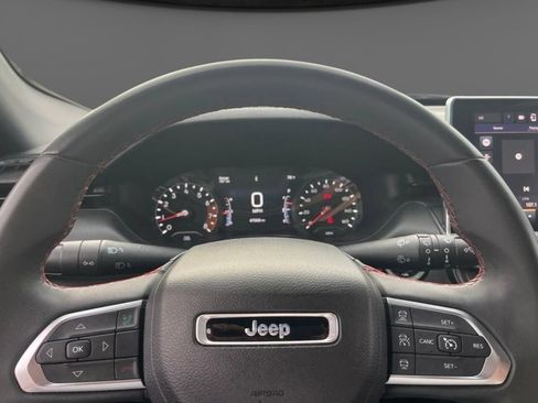 Used 2024 Jeep Compass Trailhawk AWD/4WD image 16