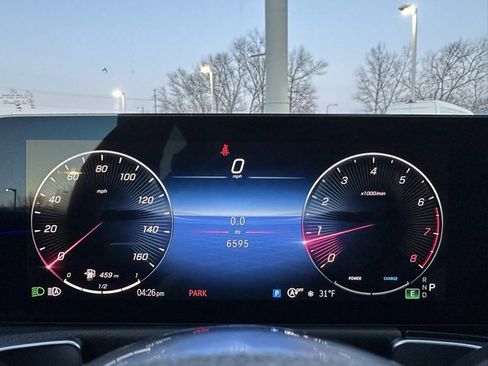 Used 2025 Mercedes-Benz GLB 250 4MATIC image 19